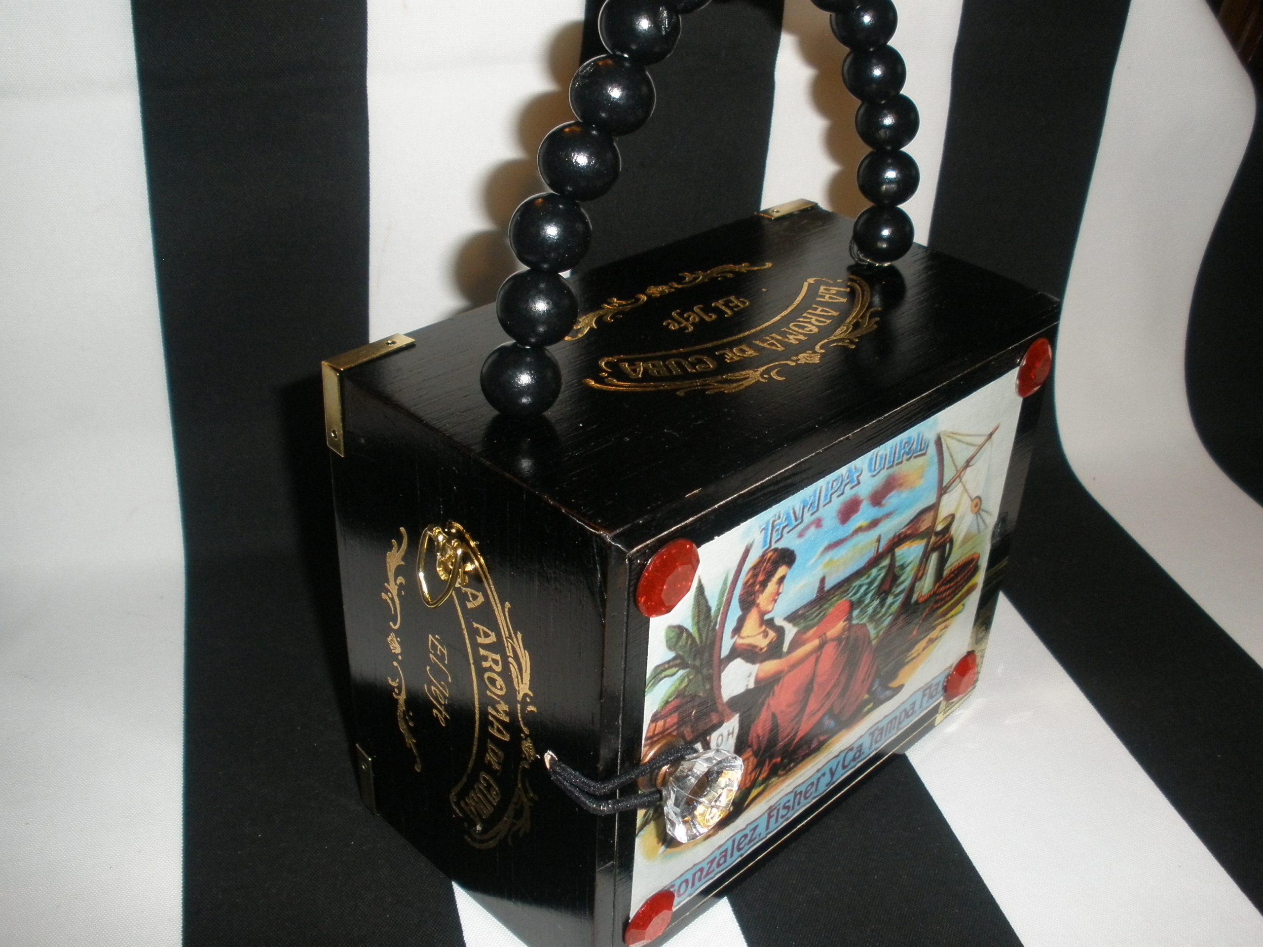 Tampa Girl Cigar Box Purse - Image 5