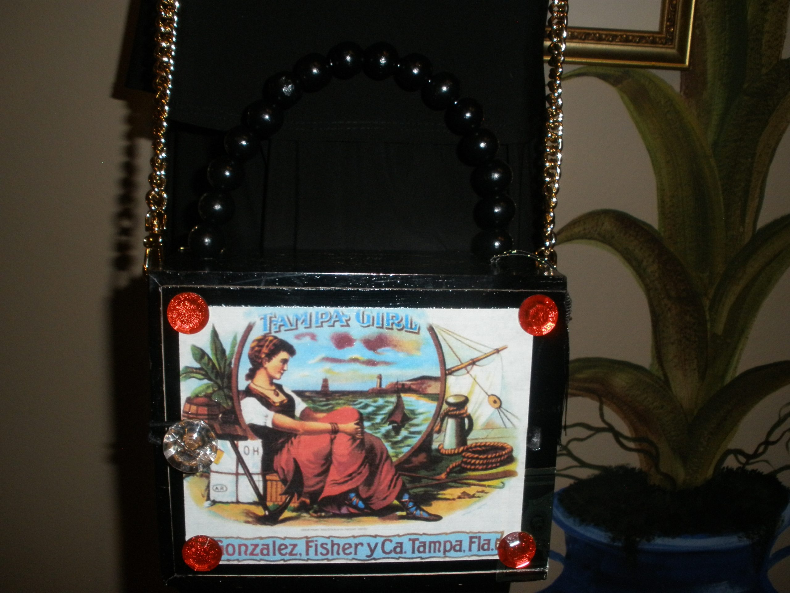 Tampa Girl Cigar Box Purse - Image 9