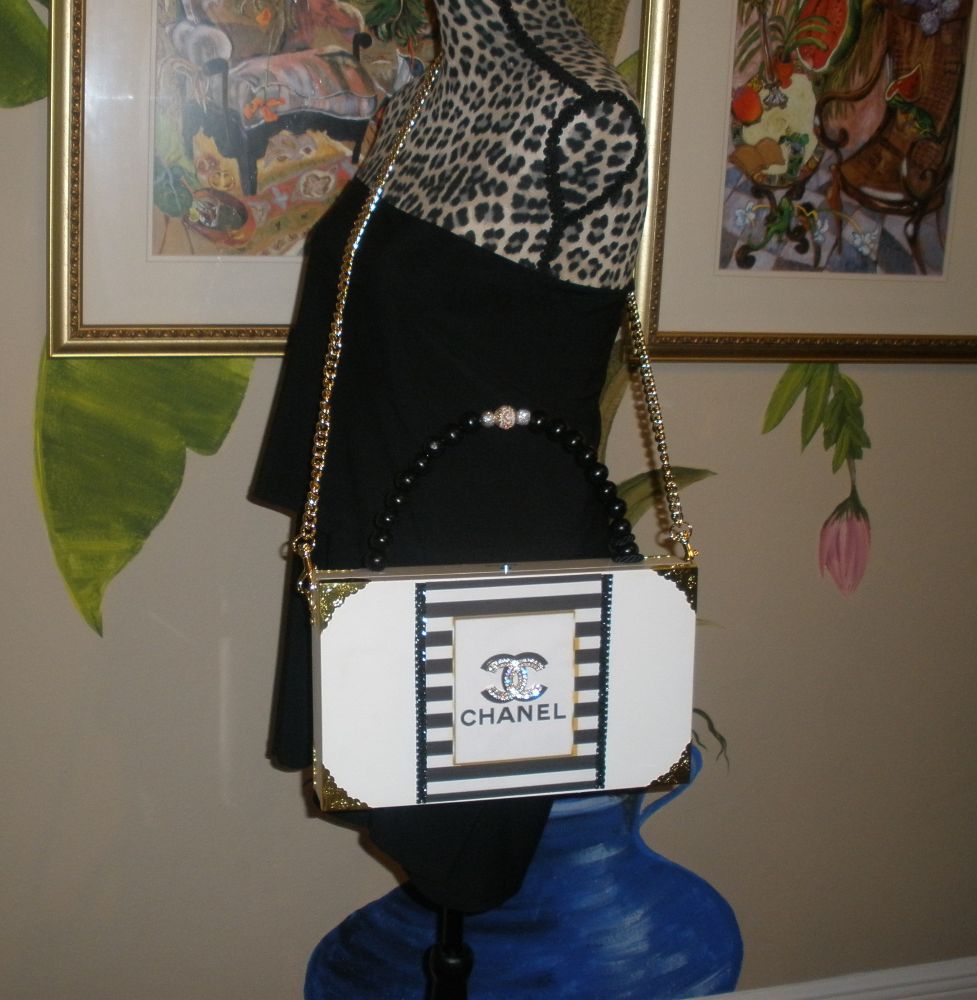 CC Brooch with Nautical Stripe Cigar Box Purse - Image 9