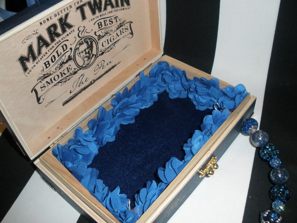 Blue Feather Plume Cigar Box Purse - Image 7