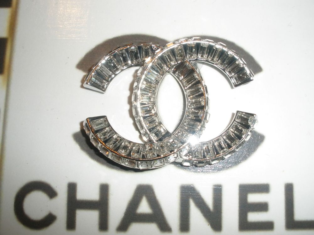 SOLD CC Brooch on Nautical Stripe Cigar Box Purse - Image 7