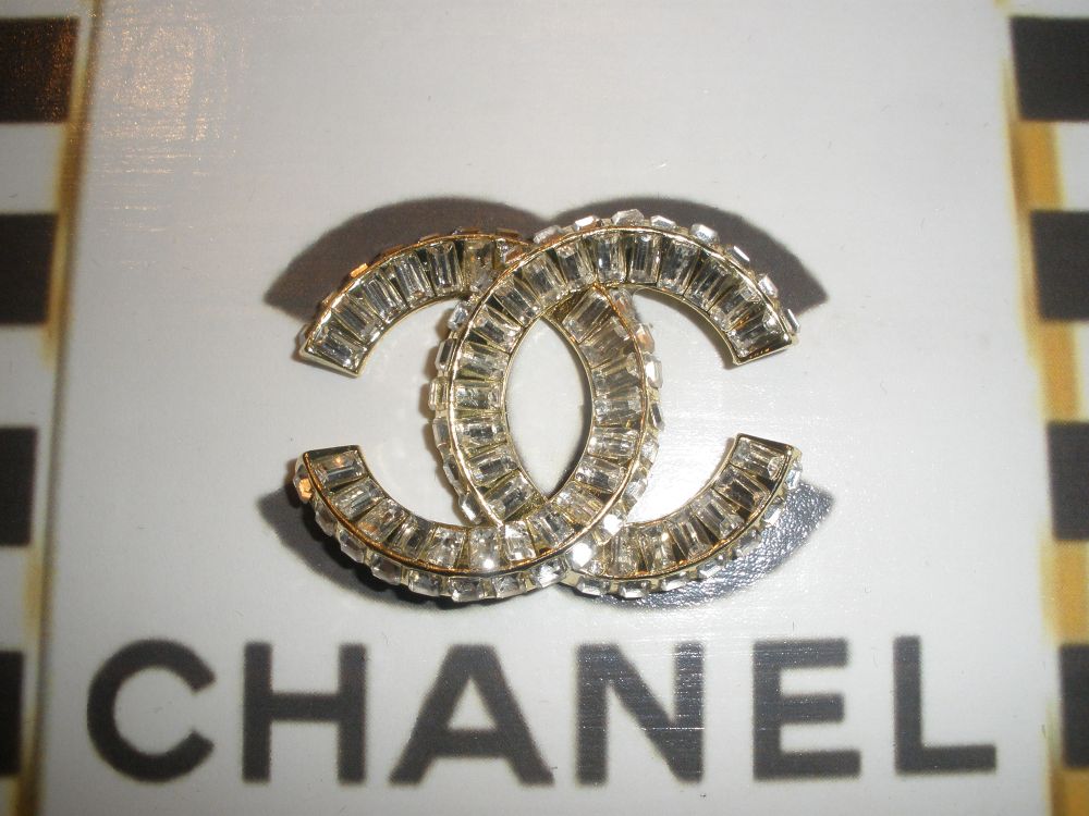 SOLD CC Brooch on Nautical Stripe Cigar Box Purse - Image 11