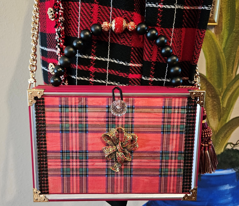 Christmas Red Crystal Bow on Tartan Plaid Cigar Box Purse - Image 10
