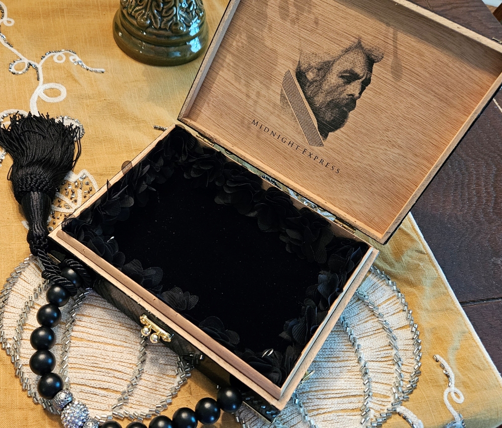 Evening at the Yacht Club Cigar Box Purse - Image 8