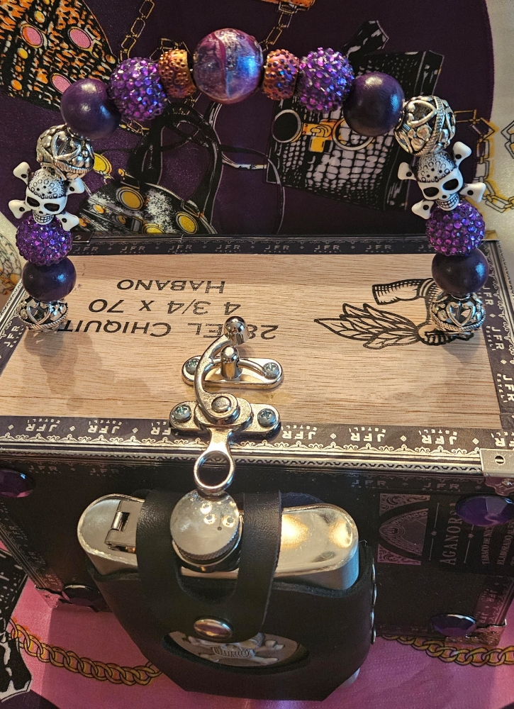 Gasparilla Skull Flask Purple Lunatic Cigar Box Purse - Image 3