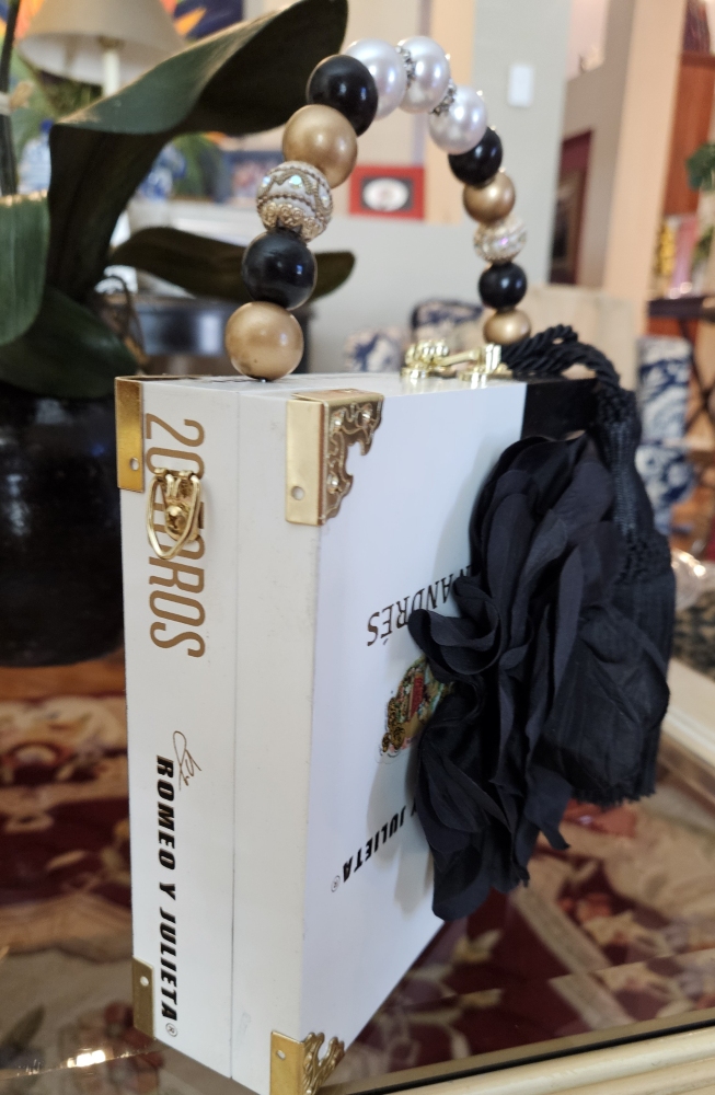 Romeo Rose Noir Cigar Box Purse - Image 4