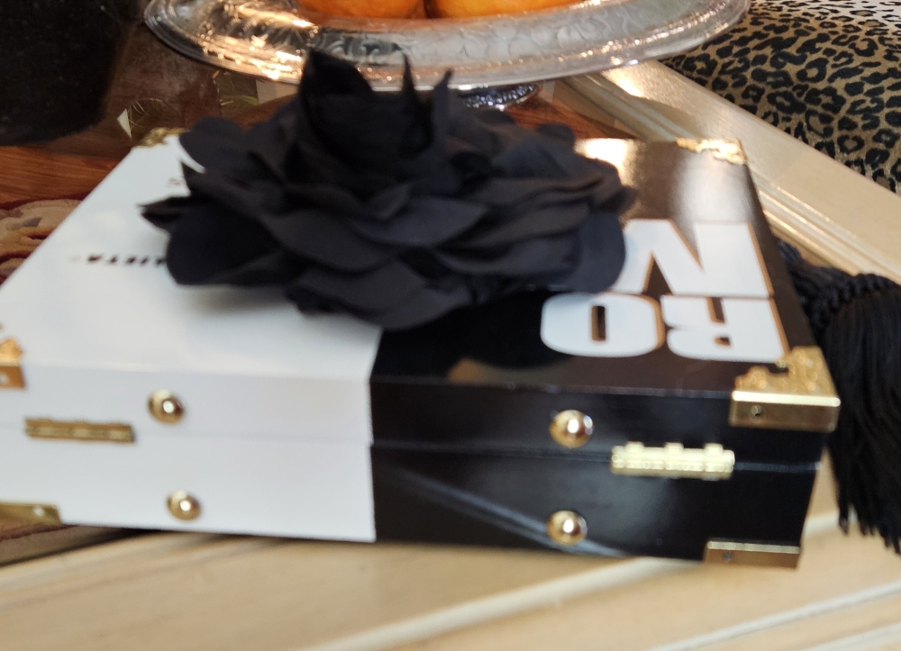 Romeo Rose Noir Cigar Box Purse - Image 6