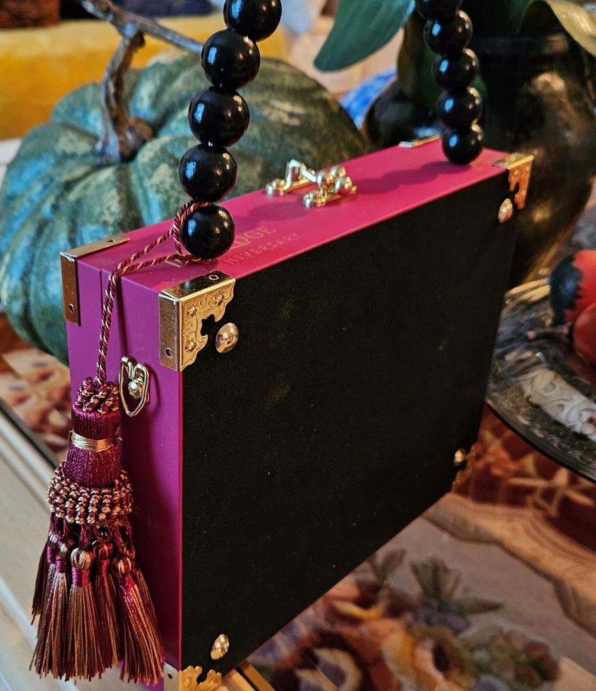 Vogue Cover Run For the Roses Kentucky Derby Cigar Box Purse - Image 4