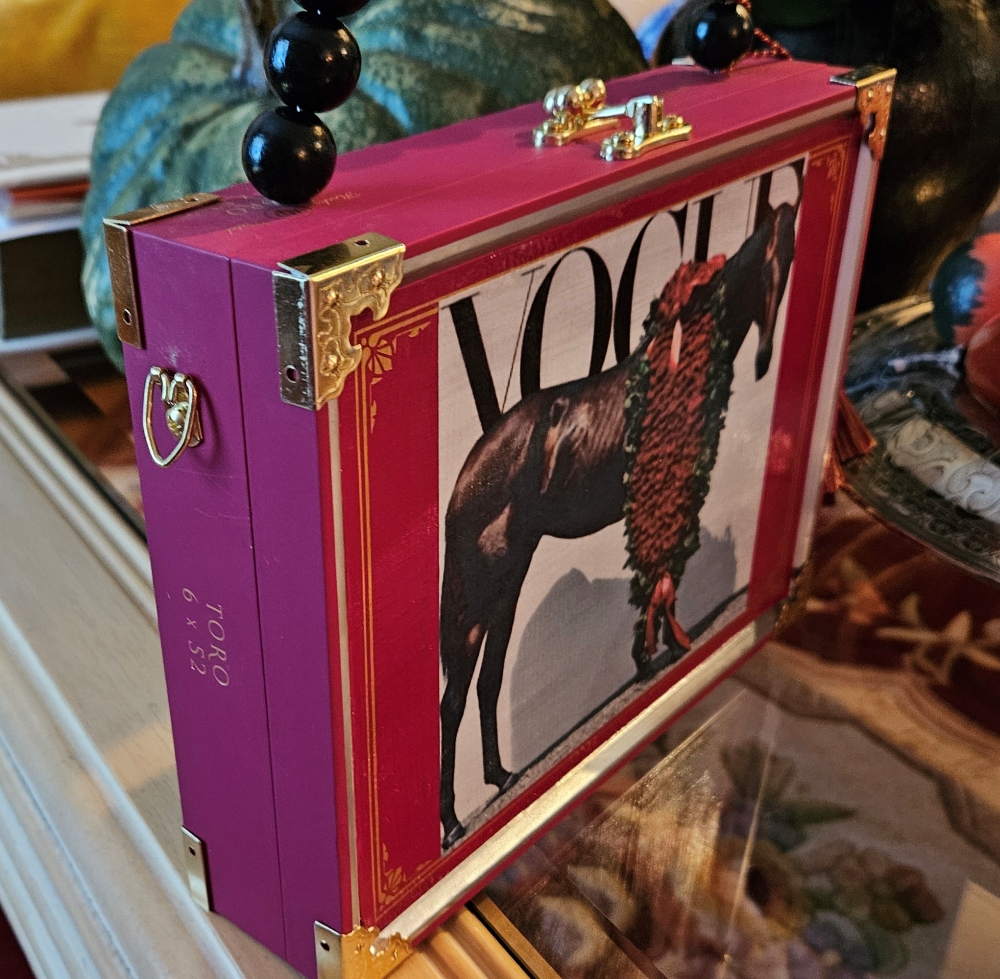 Vogue Cover Run For the Roses Kentucky Derby Cigar Box Purse - Image 5