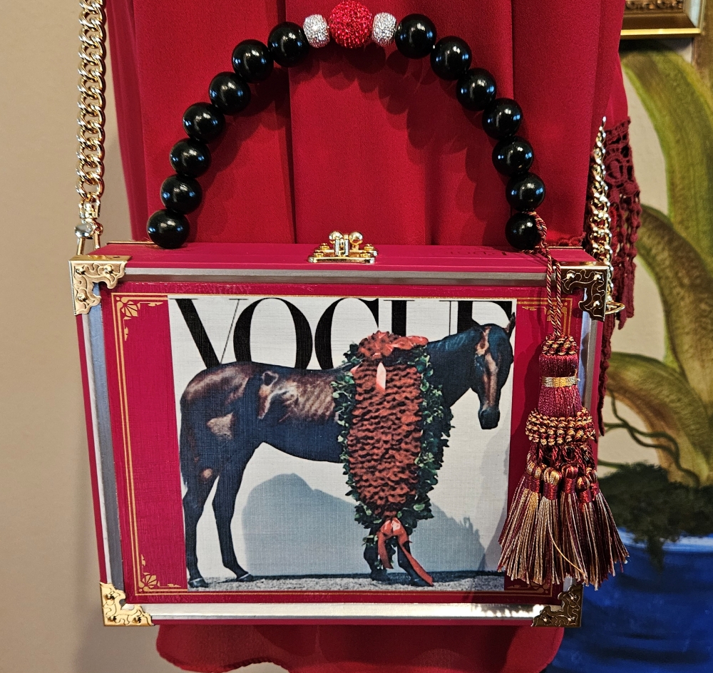 Vogue Cover Run For the Roses Kentucky Derby Cigar Box Purse - Image 9