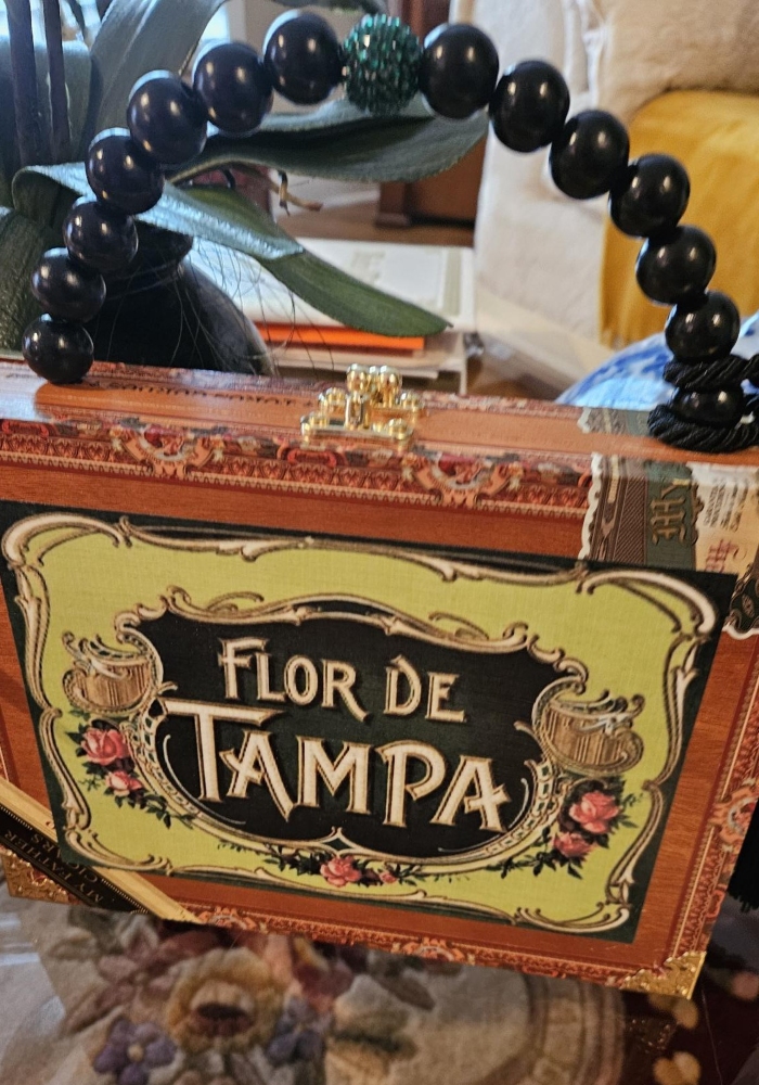 Flor de Tampa Cigar Box Purse - Image 4