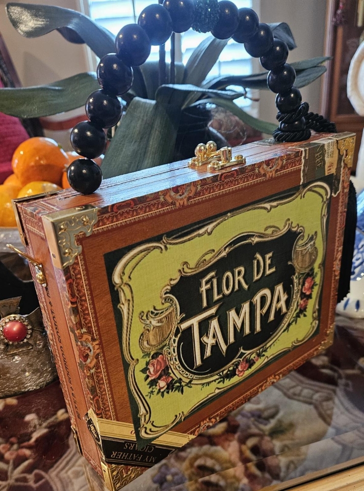 Flor de Tampa Cigar Box Purse - Image 6