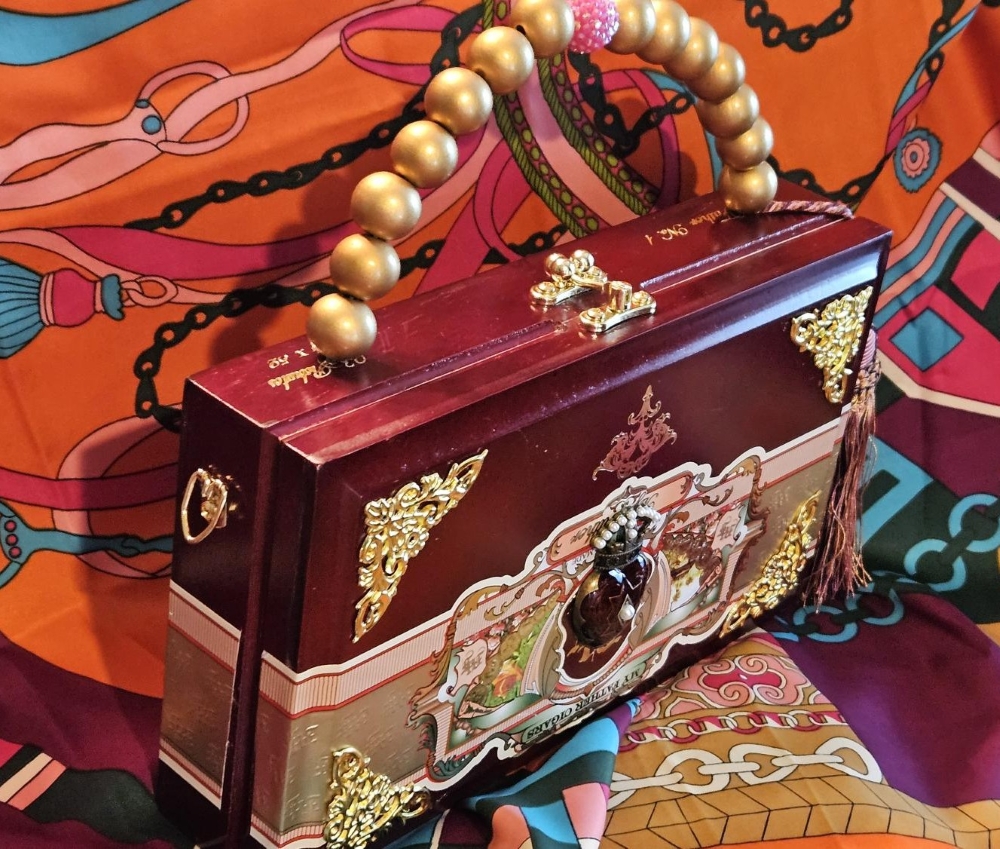 Sacred Heart and Pearl Crown Cherry Red My Father Cigar Box Purse - Image 5