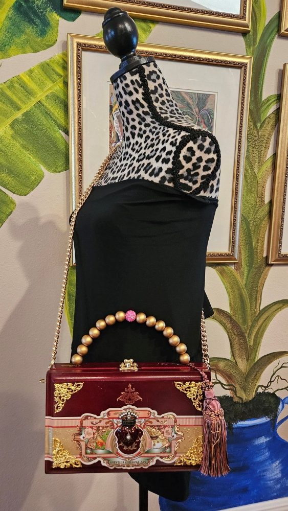 Sacred Heart and Pearl Crown Cherry Red My Father Cigar Box Purse - Image 7