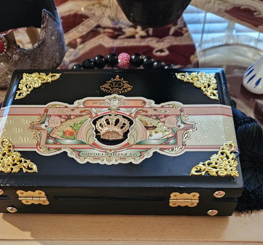 Black My Father with Crown Cigar Box Purse - Image 5