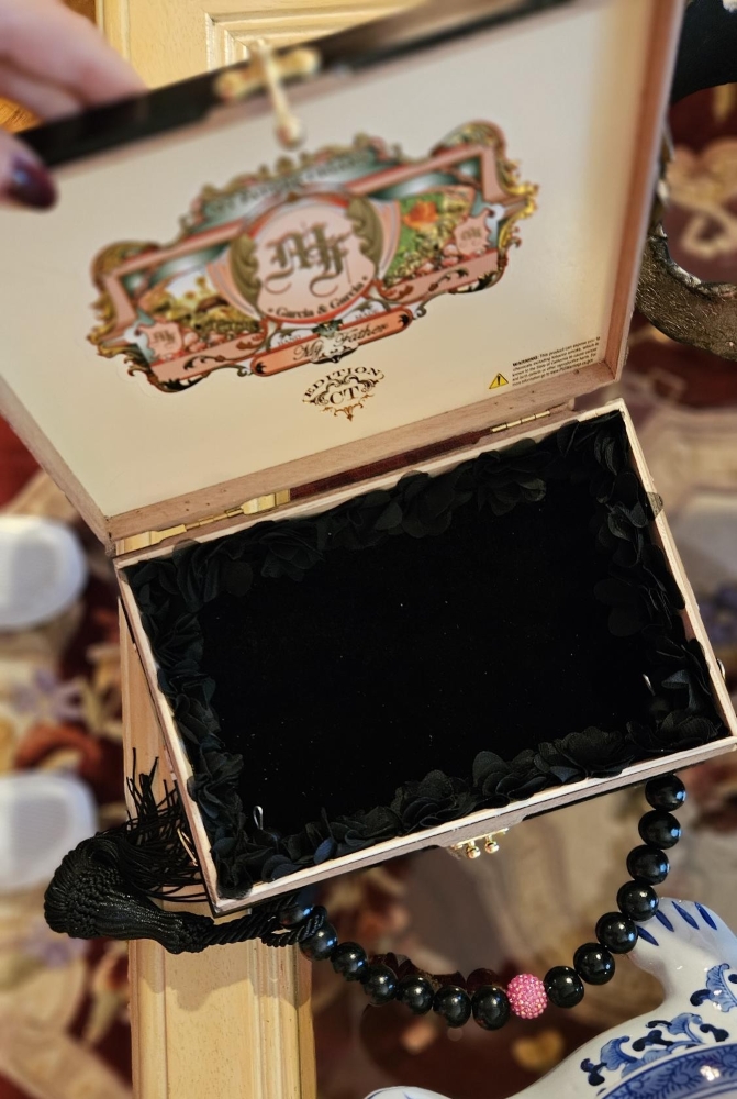 Black My Father with Crown Cigar Box Purse - Image 7