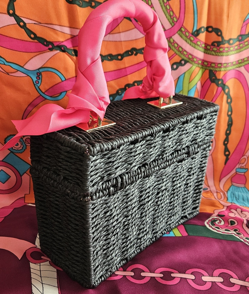 Equestrian Black Rattan with Horse Bit Purse - Image 4