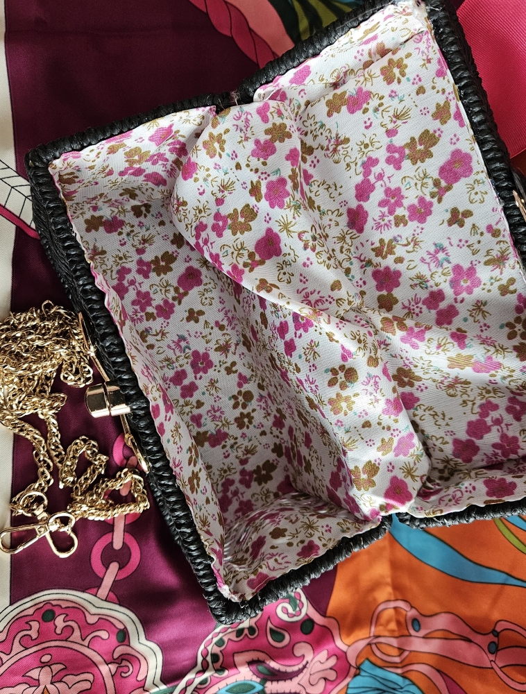 Equestrian Black Rattan with Horse Bit Purse - Image 7