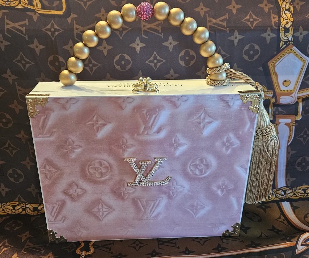 Pink LV Vernis Cigar Box Purse - Image 10