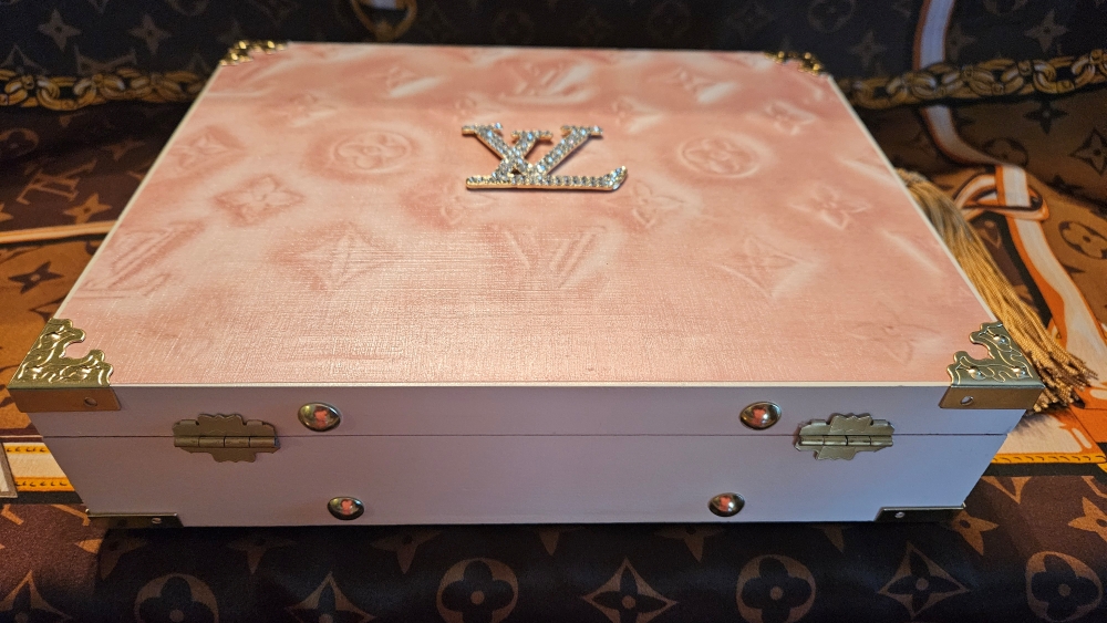 Pink LV Vernis Cigar Box Purse - Image 6