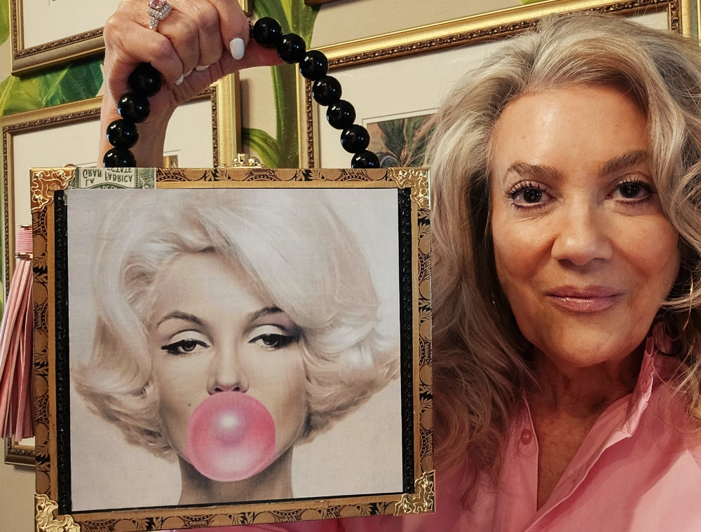 Marilyn Cigar Box Purse - Image 10