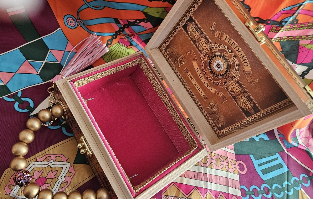 Pink Crocodile Cigar Box Purse - Image 8