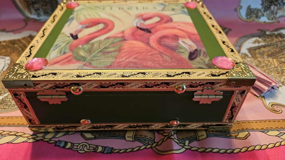 Flamingo Bling Cigar Box Purse - Image 6
