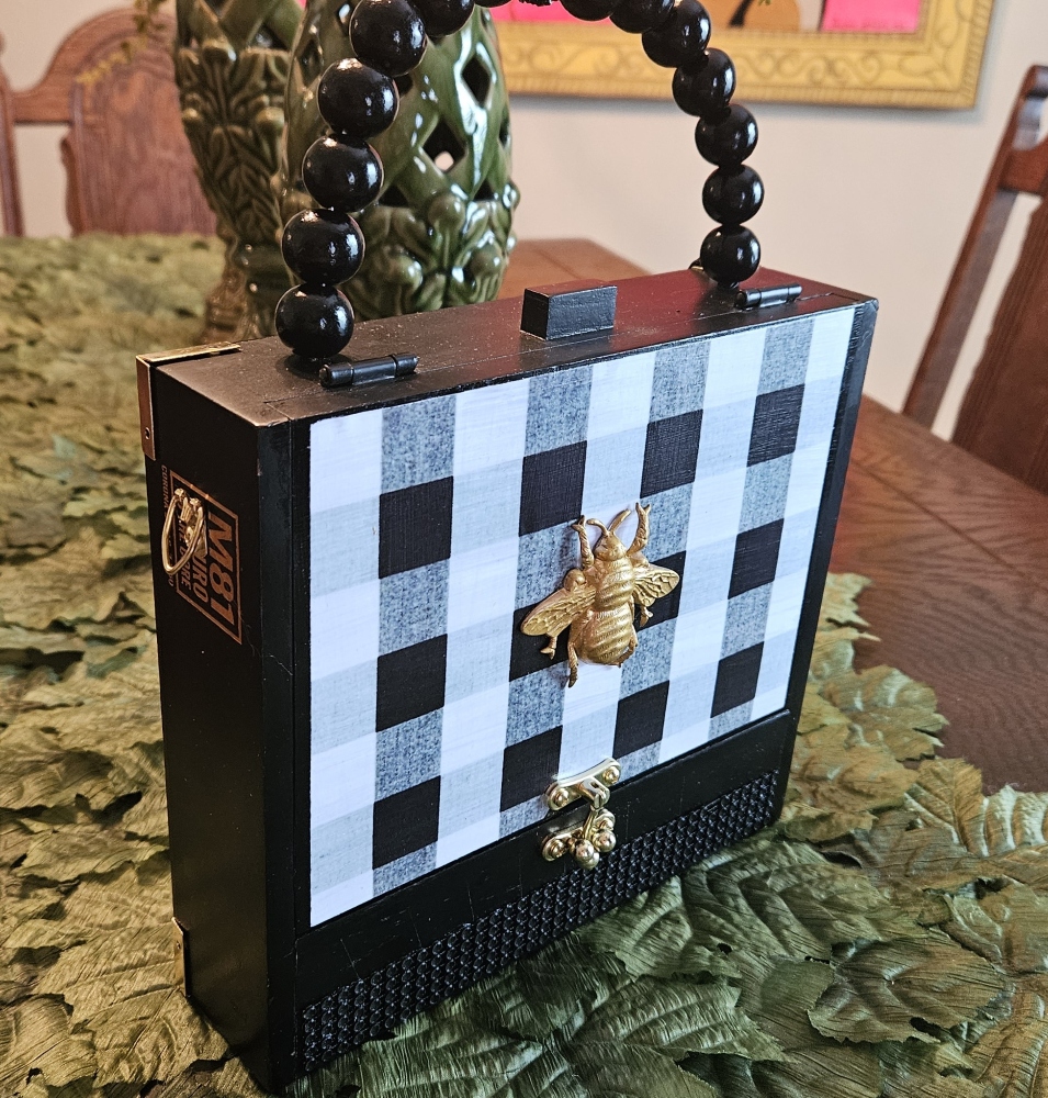 Golden Bee on Black Gingham Cigar Box Purse - Image 5