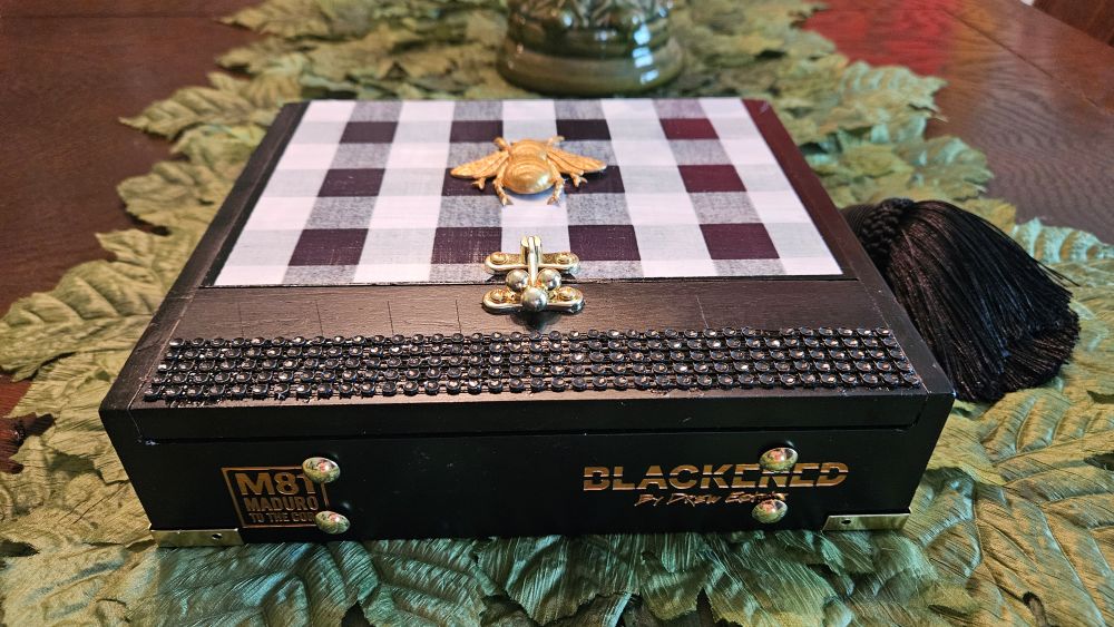 Golden Bee on Black Gingham Cigar Box Purse - Image 6