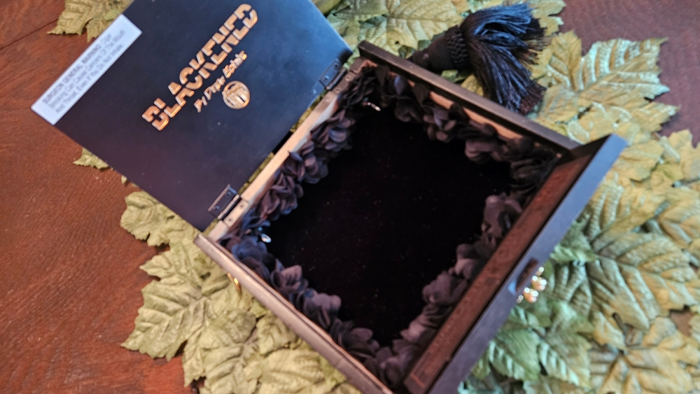 Golden Bee on Black Gingham Cigar Box Purse - Image 7