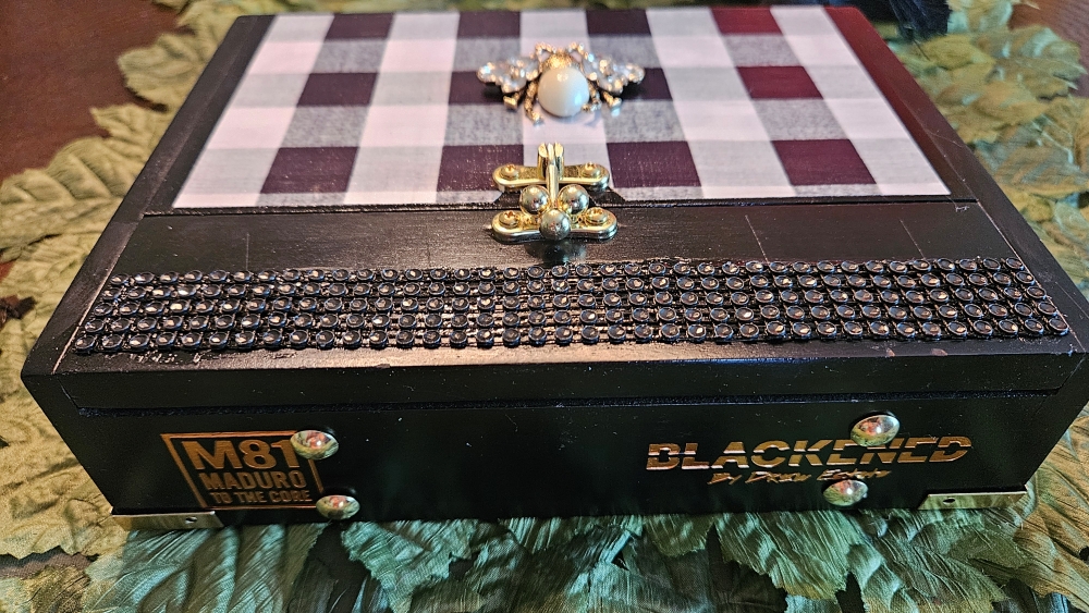 Rhinestone Bee on Black Gingham Cigar Box Purse - Image 5