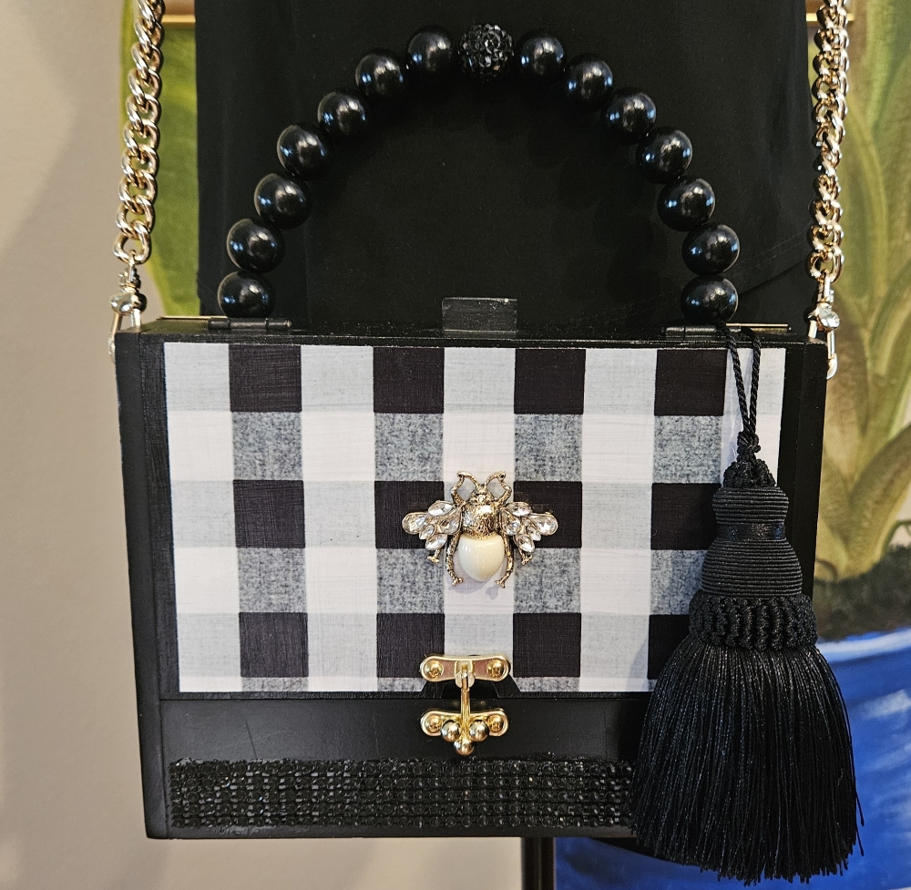 Rhinestone Bee on Black Gingham Cigar Box Purse - Image 9