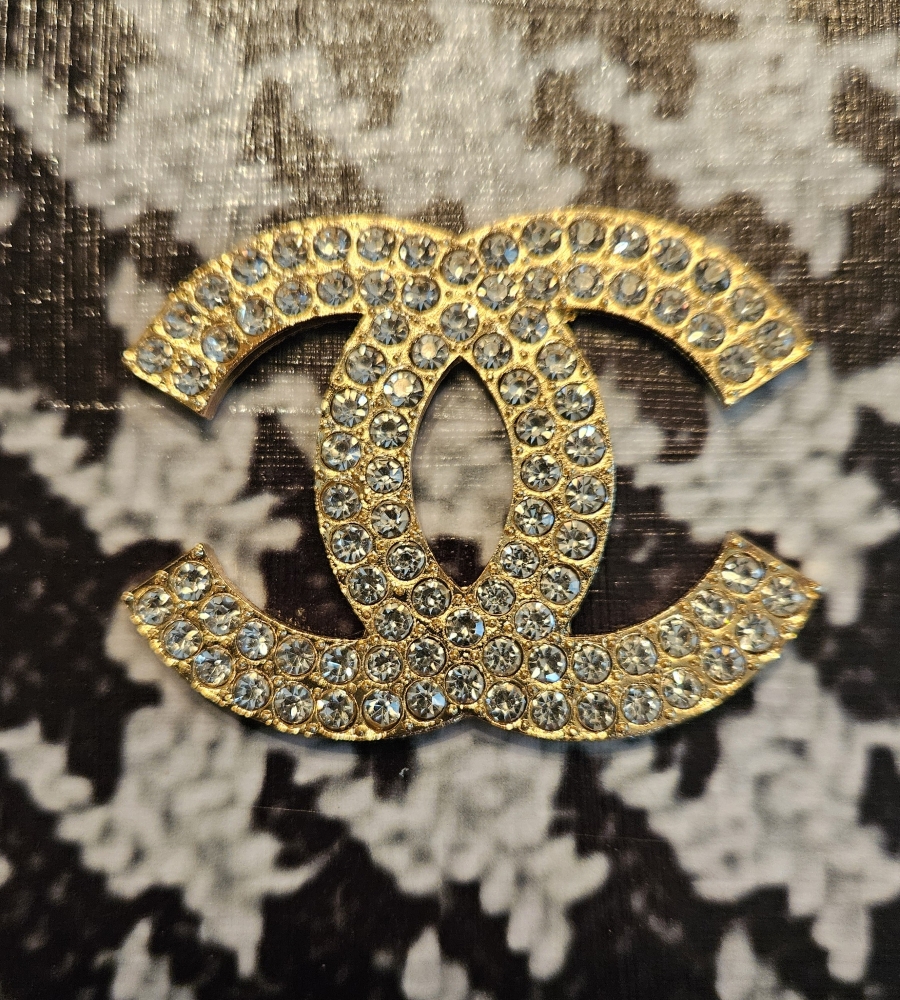 CC Brooch on Herringbone Cigar Box Purse - Image 8