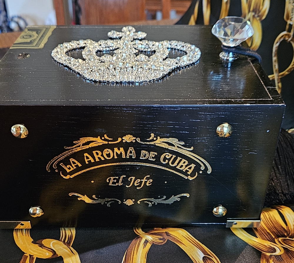Royal Crown Cigar Box Purse - Image 6