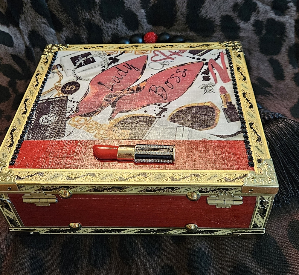 Lady Boss Cigar Box Purse - Image 6