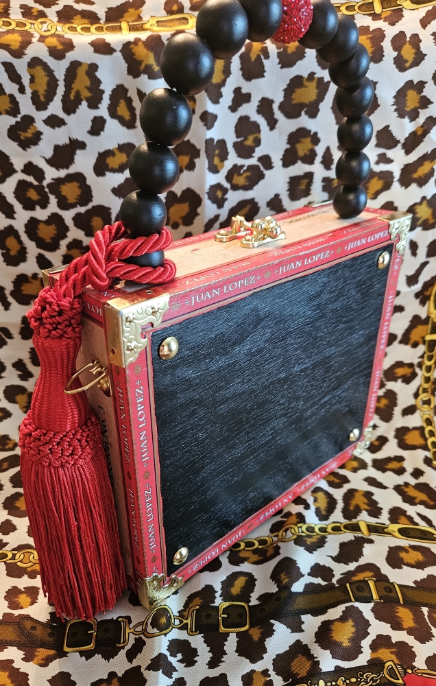Golfer Girl Cigar Box Purse - Image 5