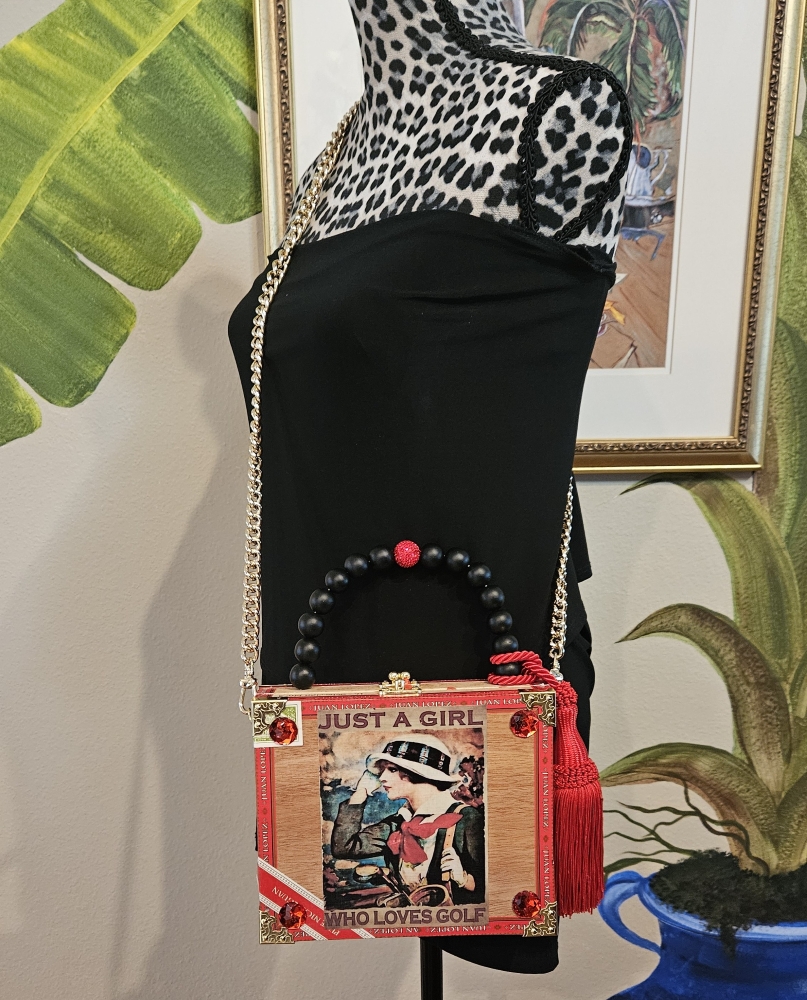 Golfer Girl Cigar Box Purse - Image 8